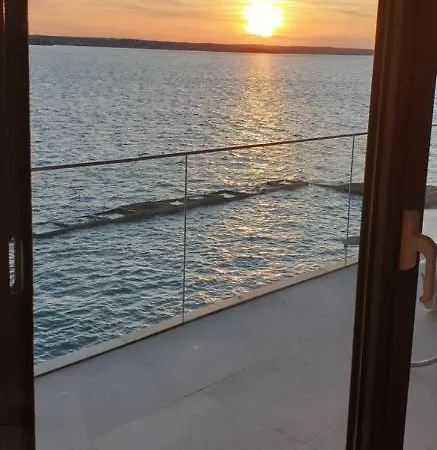 Tudors Residence Mamaia Apartament